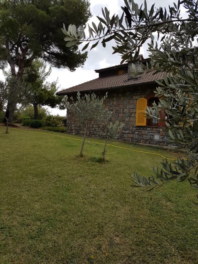 Villa Fior Di Lavanda Cisano sul Neva エクステリア 写真