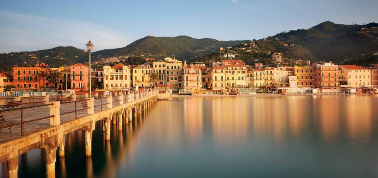 Villa Fior Di Lavanda Cisano sul Neva エクステリア 写真